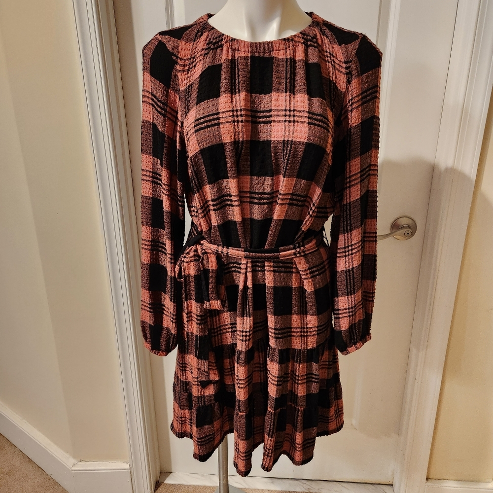 Cloth & Stone Anthropologie medium short dress, long sleevs, brown /peach pink